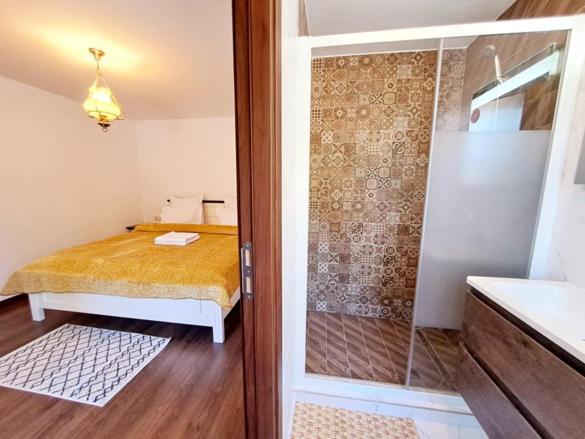 Hotel Conacul Muntii Bucovinei Câmpulung Moldovenesc Exterior foto